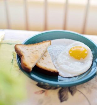 Brunch: En Kulinarisk Rejse gennem Tid og Smagsløg